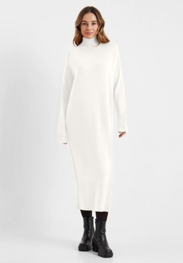 Вязаное платье