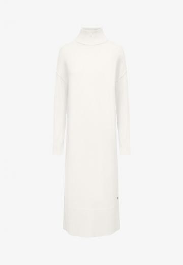 Вязаное платье