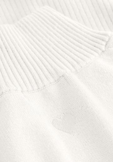 Вязаное платье