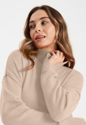 Вязаное платье