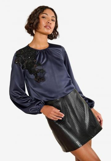 Атласная блузка