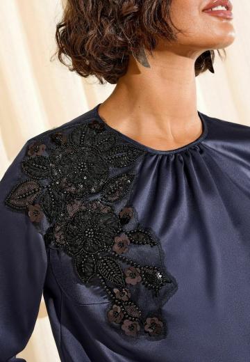 Атласная блузка
