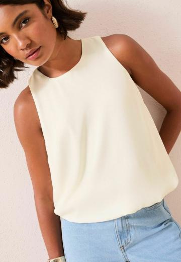 Блузка без рукавов