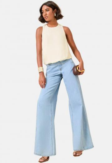 Блузка без рукавов