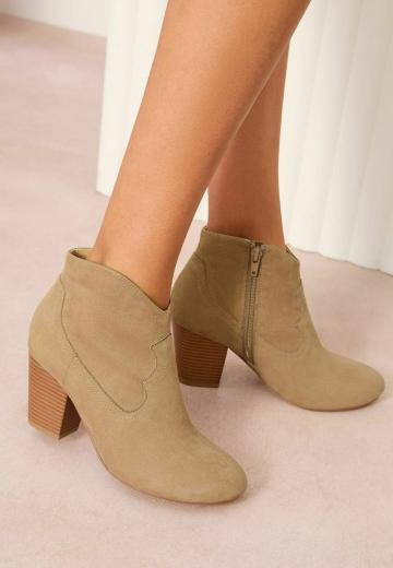 Широкие сапоги