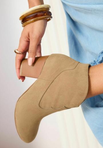 Широкие сапоги