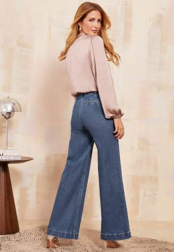 Клешеные джинсы