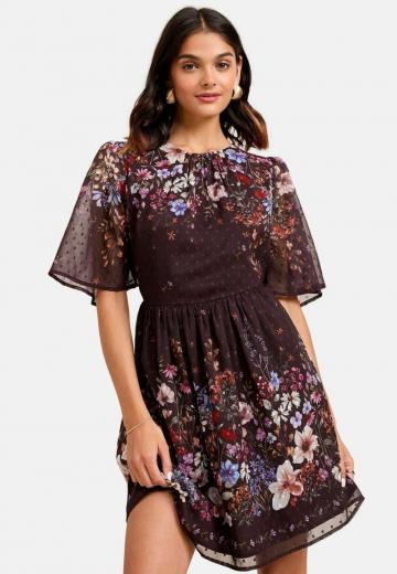 Короткое платье