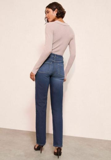 Прямые джинсы