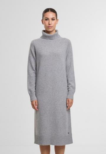 Вязаное платье