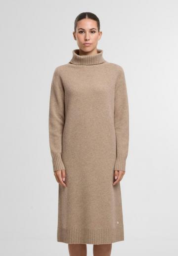 Вязаное платье