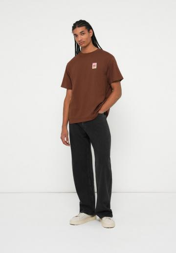 Свободные джинсы