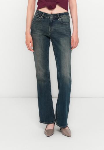 Клешеные джинсы