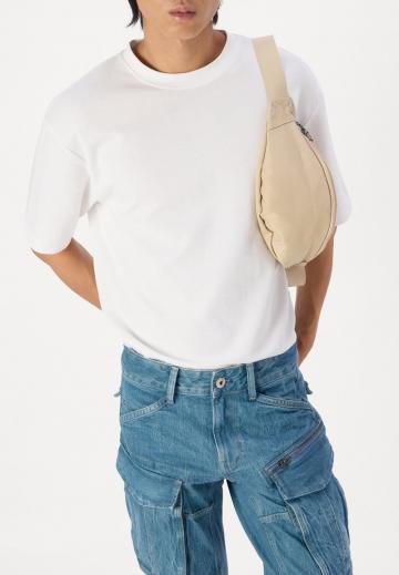 Брюки с накладными карманами