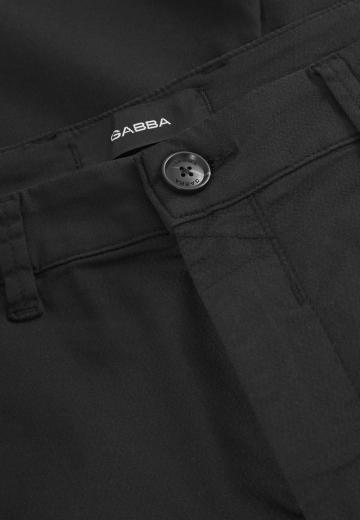 Брюки с накладными карманами