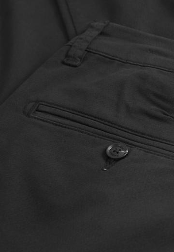 Брюки с накладными карманами