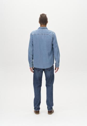 Прямые джинсы