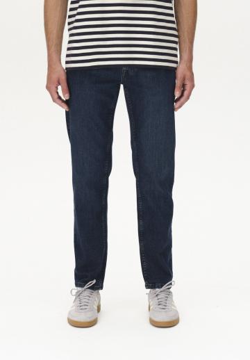 Узкие джинсы