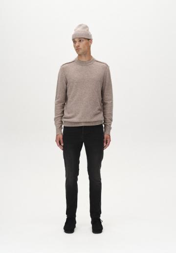 Узкие джинсы