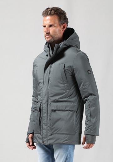 Зимняя куртка