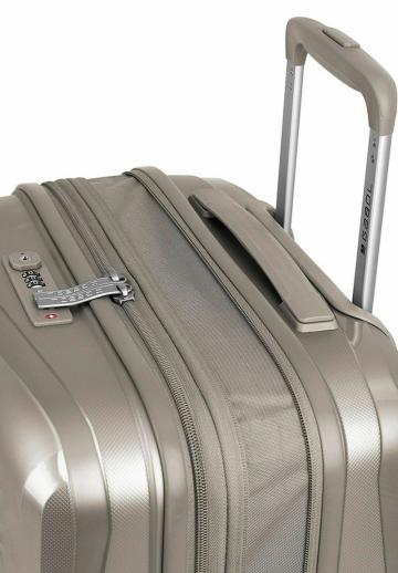 Чемодан на колесах