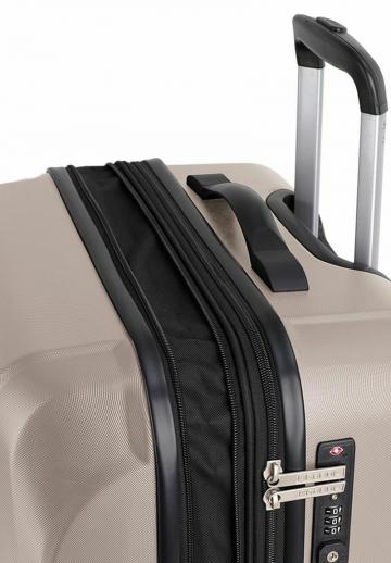 Чемодан на колесах