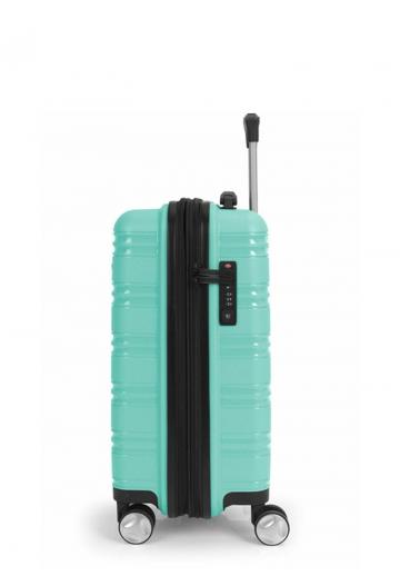 Чемодан на колесах