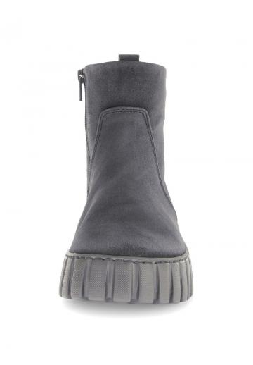 Сапожки на танкетке