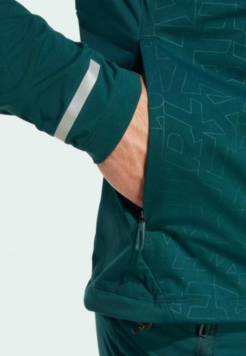 Спортивная куртка