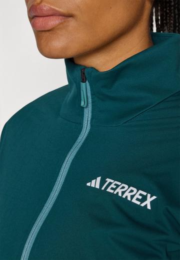 Спортивная куртка