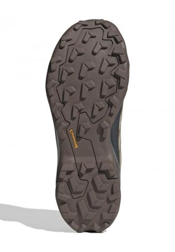 Походные кроссовки