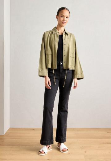 Босоножки на танкетке