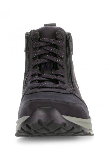 Ботинки на шнуровке