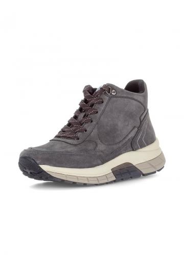 Ботинки на шнуровке