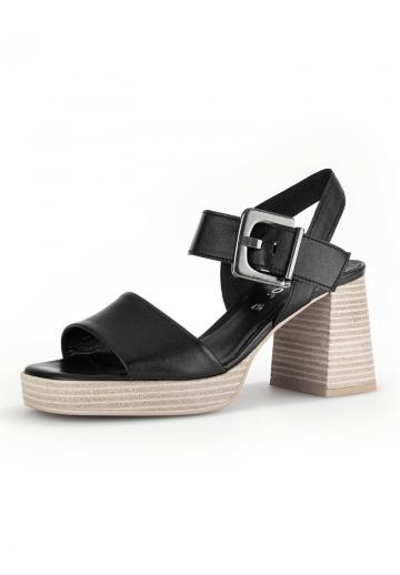 Босоножки на платформе