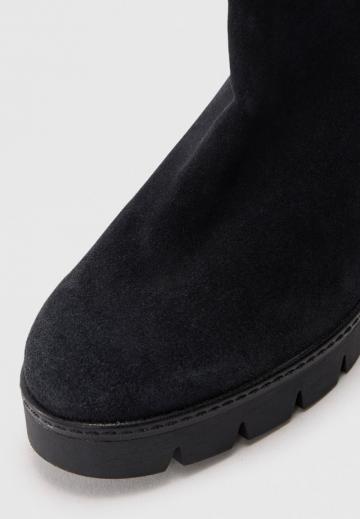 Сапожки на танкетке