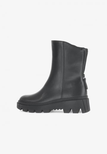 Полусапожки на платформе