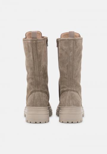 Сапоги на шнуровке