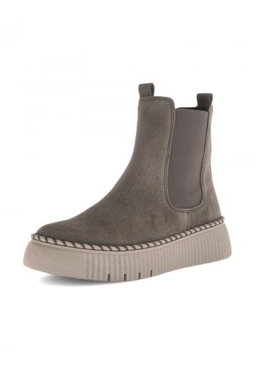 Сапожки на танкетке