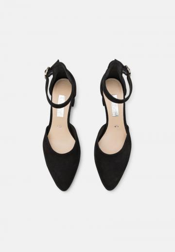 Туфли с ремешком