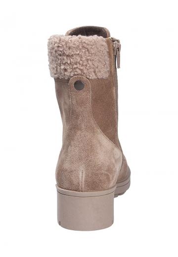 Ботинки на шнуровке