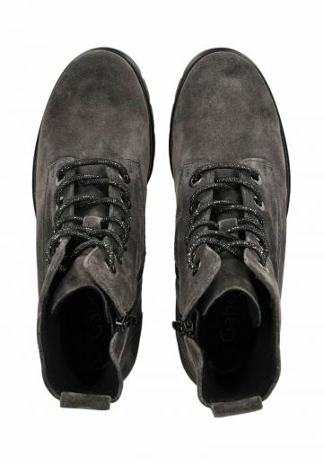 Ботинки на шнуровке