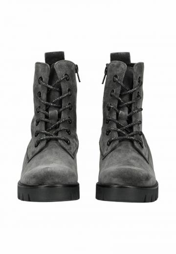 Ботинки на шнуровке
