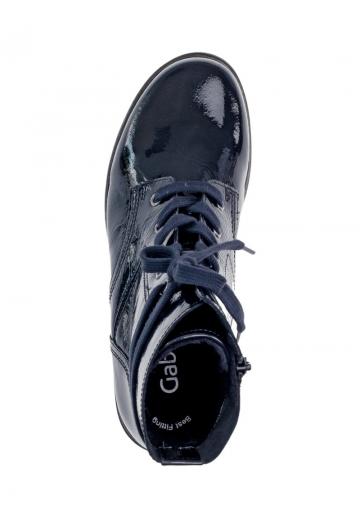 Ботинки на шнуровке