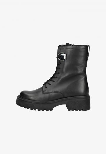 Ботинки на шнуровке