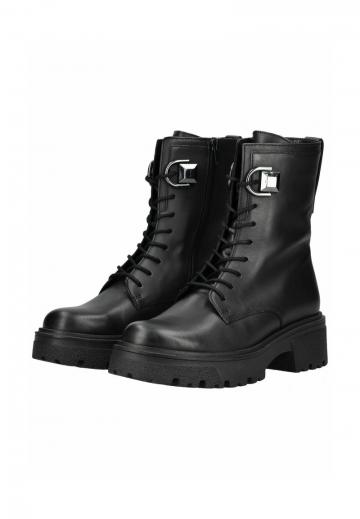 Ботинки на шнуровке