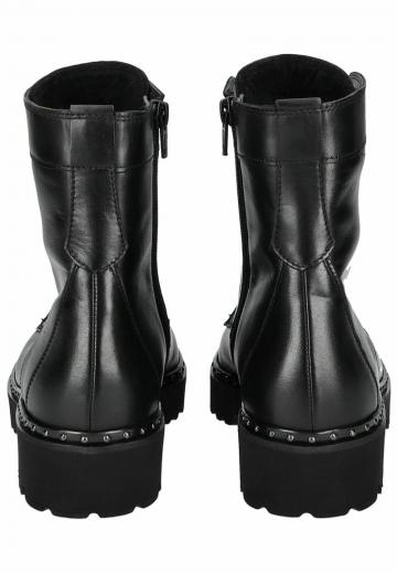 Ботинки на шнуровке