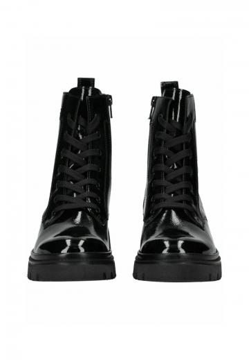 Ботинки на шнуровке