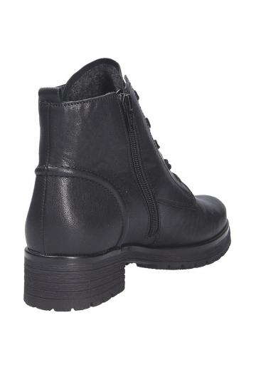 Ботинки на шнуровке