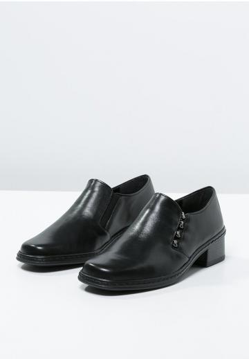 Туфли с высоким носом